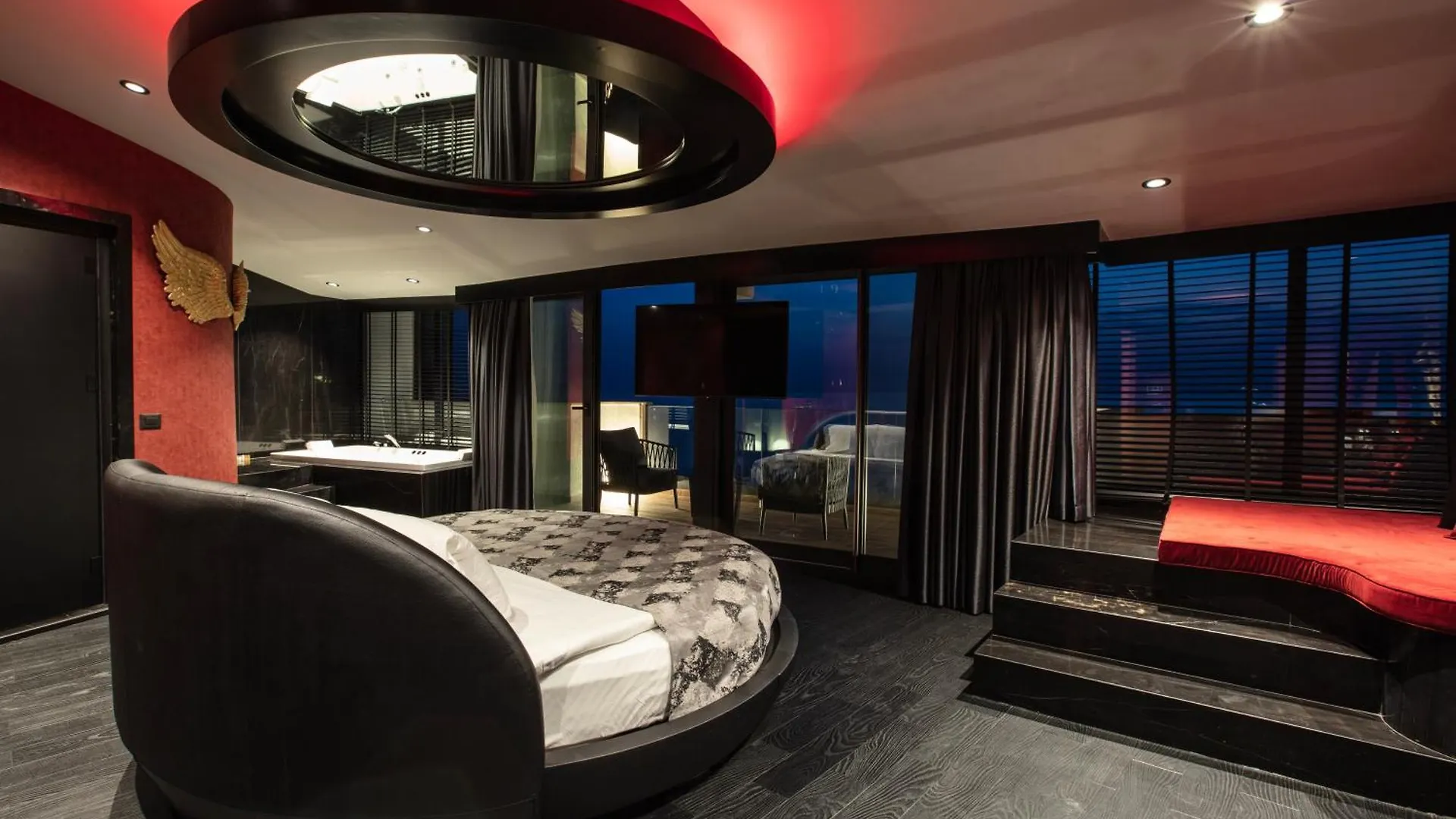 Charisma De Luxe Hotel Кушадасы