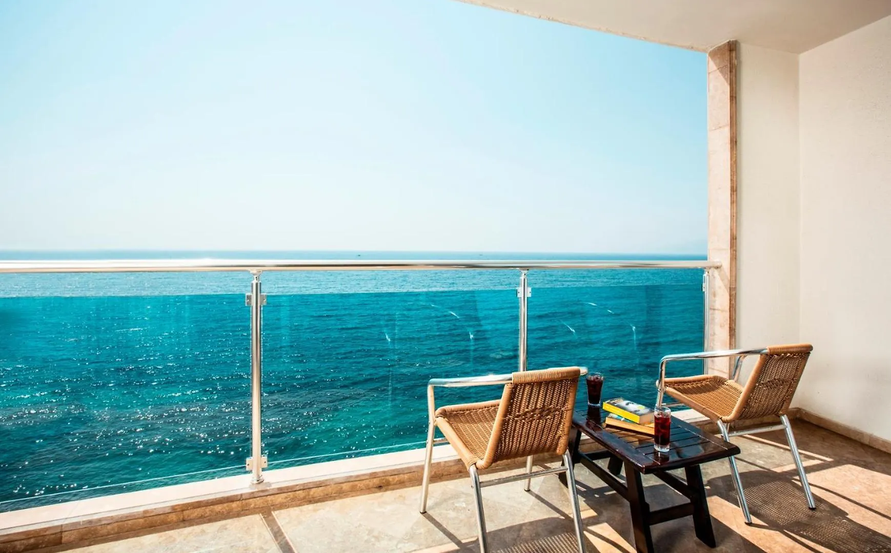 Charisma De Luxe Hotel Кушадасы 5*,