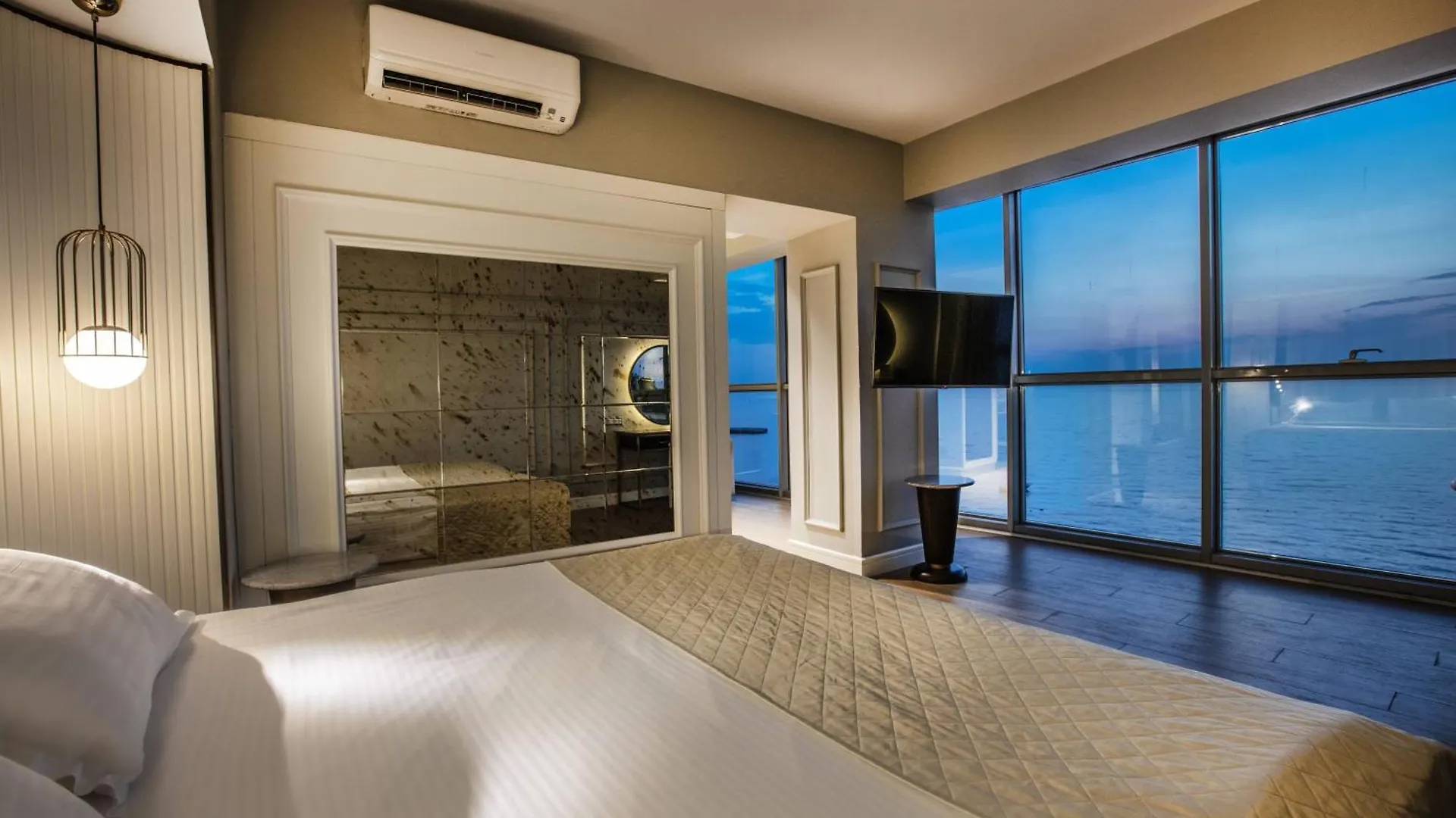 Charisma De Luxe Hotel Кушадасы